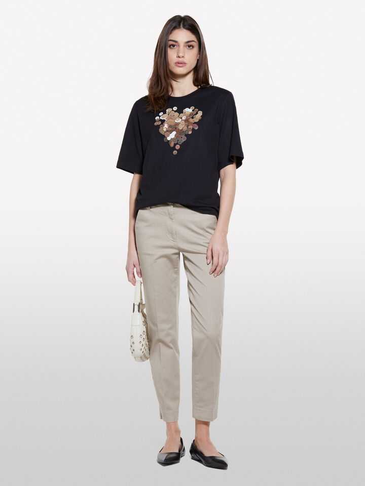 Black t-shirt with heart print - women's short sleeve t-shirts - Black | Sisley image number 1